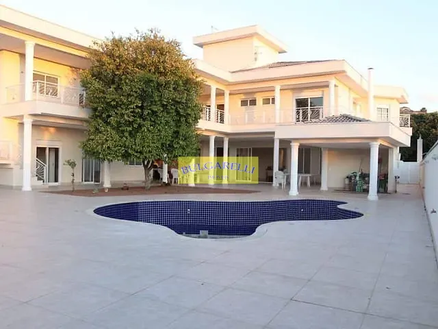 Casa com 880m² 5 quartos e 8 banheiros, à venda, no bairro TERRAS DE SAO CARLOS em Jundiai