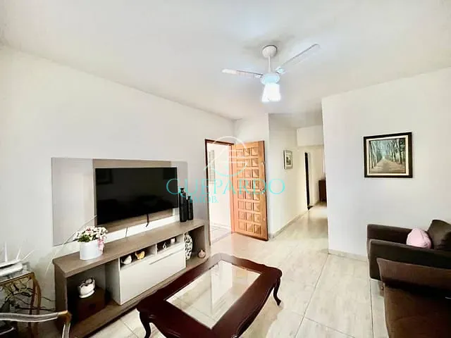 Casa com 200m² 3 quartos e 3 banheiros, à venda, no bairro Jardim Colúmbia D em Londrina