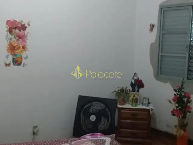 Casa com 140m² 3 quartos e 3 banheiros, à venda, no bairro Parque São Domingos em Pindamonhangaba