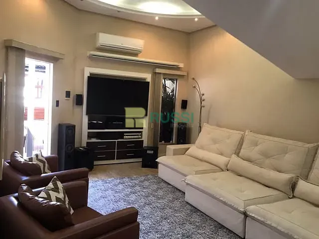 Casa 4 quartos e 6 banheiros, à venda, no bairro Jardim das Indústrias em São José dos Campos