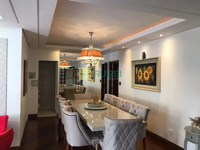 Casa 4 quartos e 6 banheiros, à venda, no bairro Jardim das Indústrias em São José dos Campos