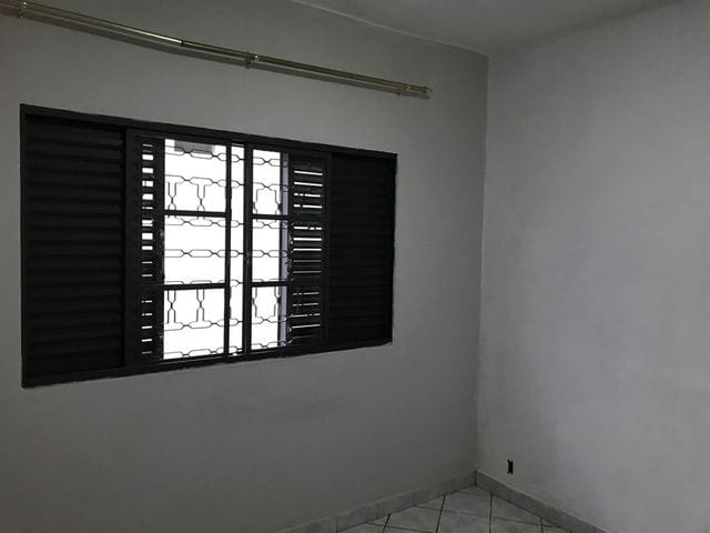 Casa com 420m² 4 quartos e 2 banheiros, à venda ou para alugar, no bairro Vila Moinho Velho em São Paulo