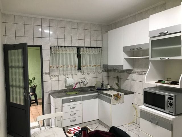 Casa com 420m² 4 quartos e 2 banheiros, à venda ou para alugar, no bairro Vila Moinho Velho em São Paulo
