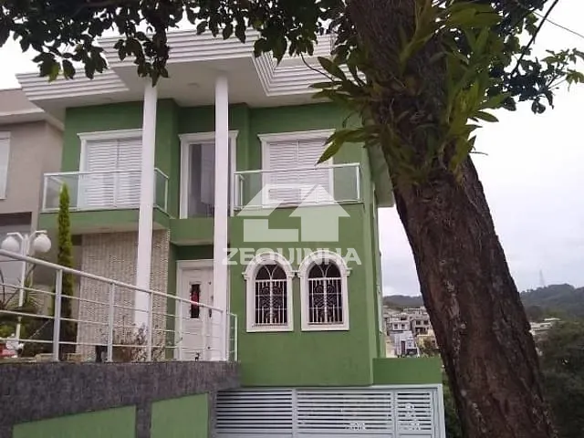 Casa com 430m² 3 quartos e 5 banheiros, à venda, no bairro Suru em Santana De Parnaiba