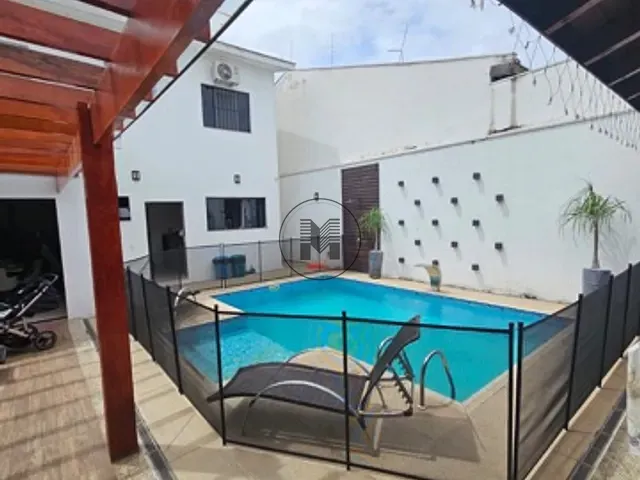 Casa com 302m² 3 quartos e 3 banheiros, à venda, no bairro Vila Indiana em Guaratinguetá