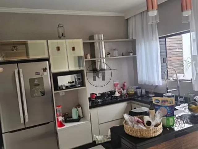 Casa com 302m² 3 quartos e 3 banheiros, à venda, no bairro Vila Indiana em Guaratinguetá