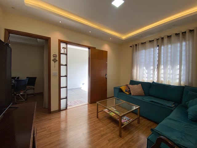 Foto do Casa - Casa à Térrea venda, Parque Jamaica, Londrina, PR - 3 Quartos sendo 1 suíte - Armários - Quintal - Garagem - Jardim | Guepardo Imob