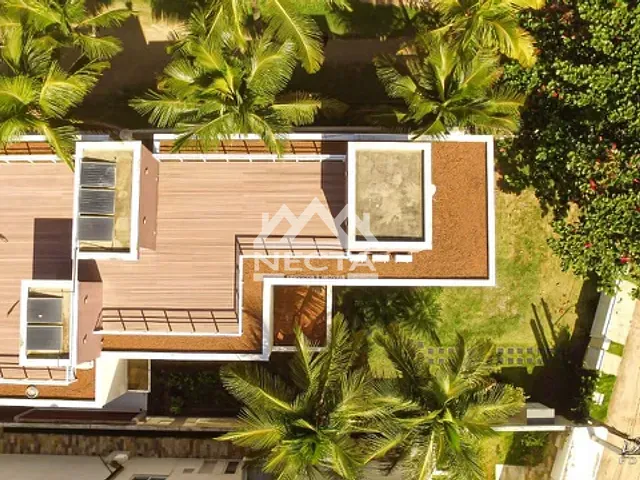 Casa com 630m² 4 quartos e 4 banheiros, à venda, no bairro Sapé em Ubatuba