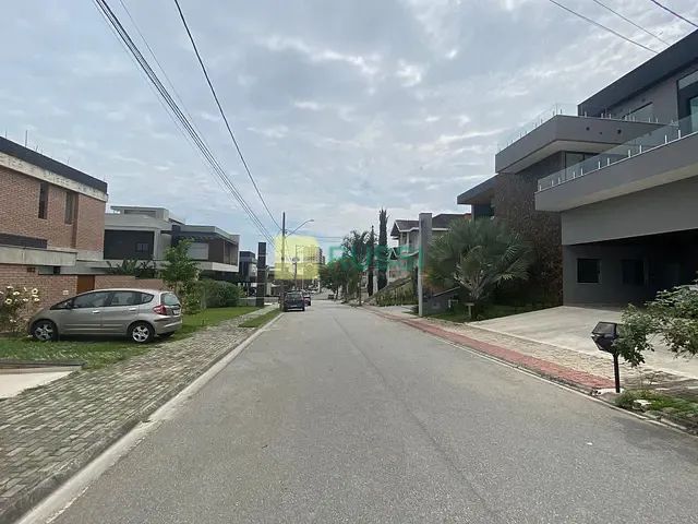 Casa 4 quartos e 6 banheiros, à venda, no bairro Condomínio Residencial Jaguary em São José dos Campos