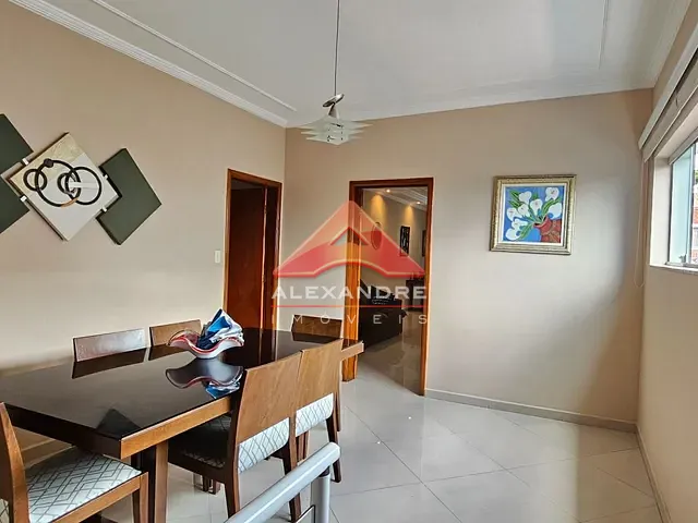 Casa com 270m² 3 quartos e 3 banheiros, à venda, no bairro Vila Maria em São José dos Campos