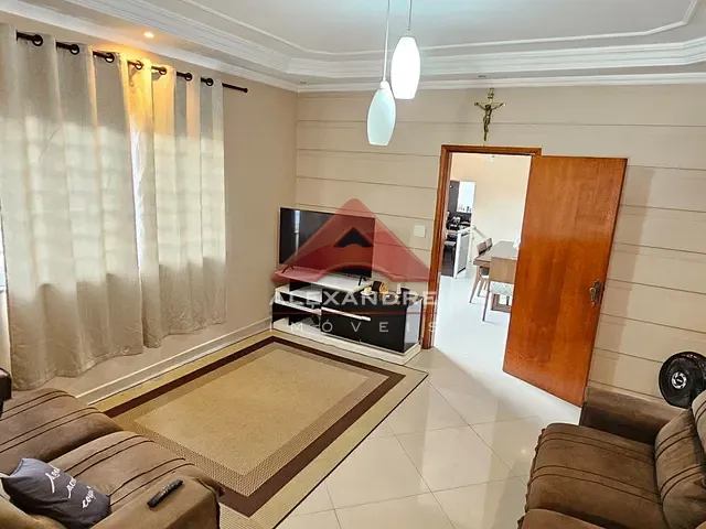 Casa com 270m² 3 quartos e 3 banheiros, à venda, no bairro Vila Maria em São José dos Campos
