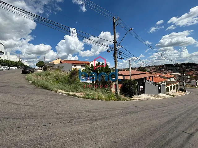 Casa 3 quartos e 2 banheiros, à venda ou para alugar, no bairro Jardim Bela Vista em Porto Feliz