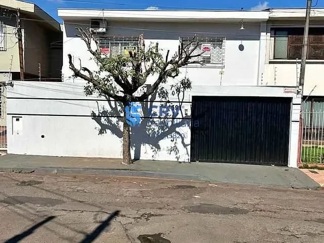 Casa com 300m² 4 quartos e 3 banheiros, à venda ou para alugar, no bairro Jardim Londrilar em Londrina
