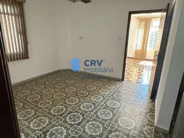 Casa com 300m² 4 quartos e 3 banheiros, à venda ou para alugar, no bairro Jardim Londrilar em Londrina