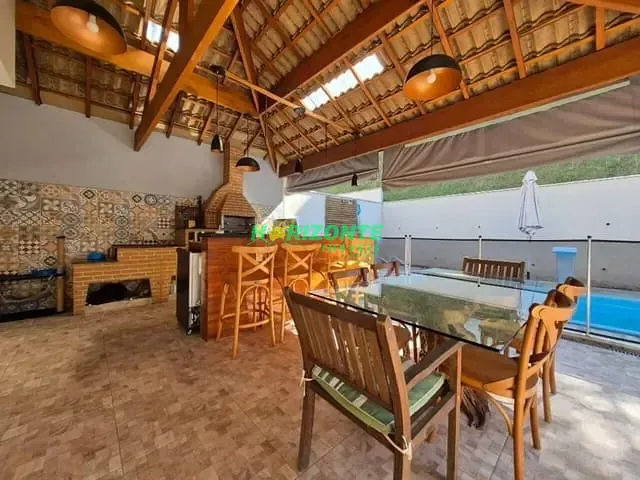 Casa 3 quartos e 3 banheiros, à venda, no bairro Urbanova em São José dos Campos