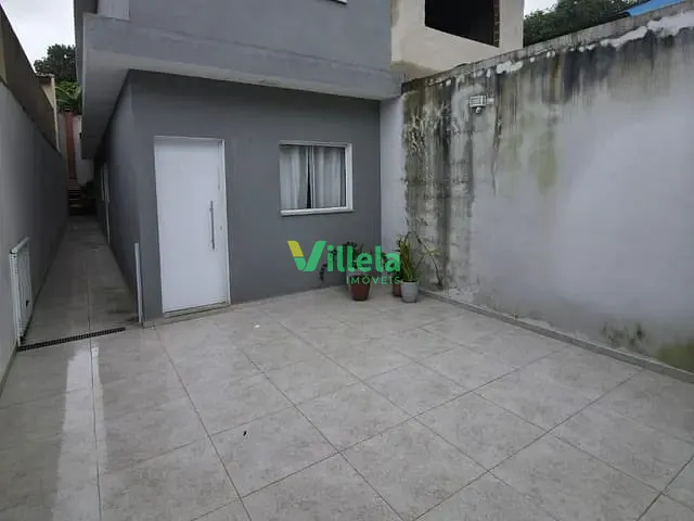 Casa para alugar, no bairro Jardim Pinheirinho em Itaquaquecetuba