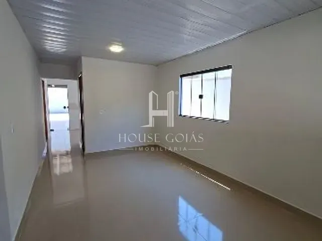 Casa com 225m² 3 quartos e 2 banheiros, à venda, no bairro Residencial Buena Vista III em Goiânia
