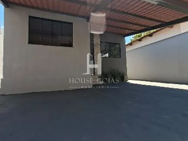Casa com 225m² 3 quartos e 2 banheiros, à venda, no bairro Residencial Buena Vista III em Goiânia