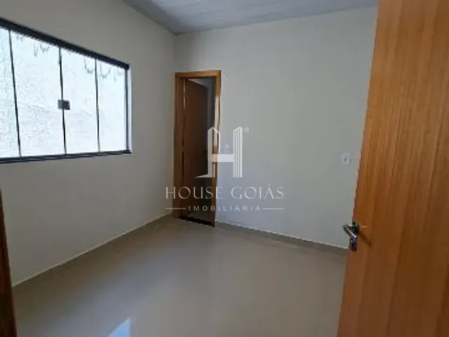 Casa com 225m² 3 quartos e 2 banheiros, à venda, no bairro Residencial Buena Vista III em Goiânia