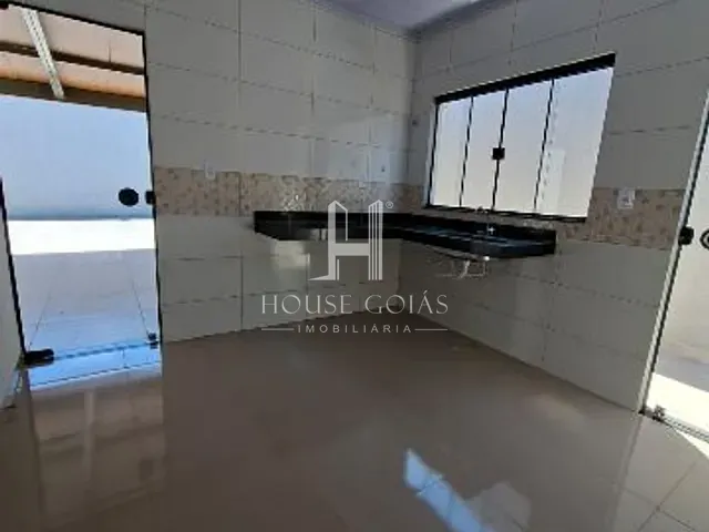 Casa com 225m² 3 quartos e 2 banheiros, à venda, no bairro Residencial Buena Vista III em Goiânia