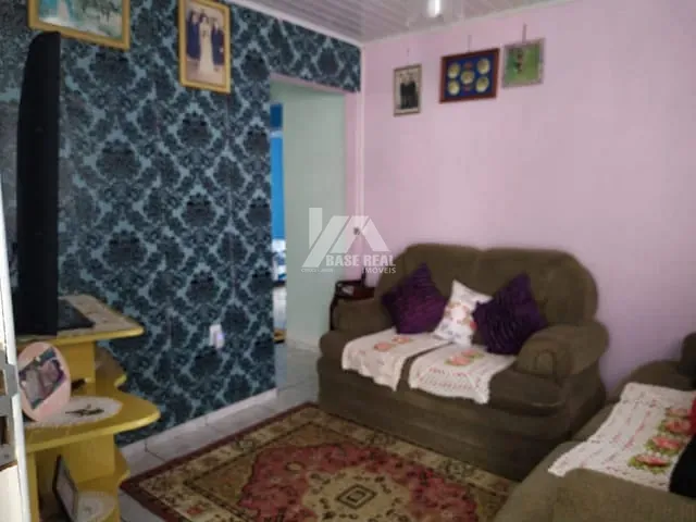Casa 3 quartos e 2 banheiros, à venda, no bairro Conradinho em Guarapuava