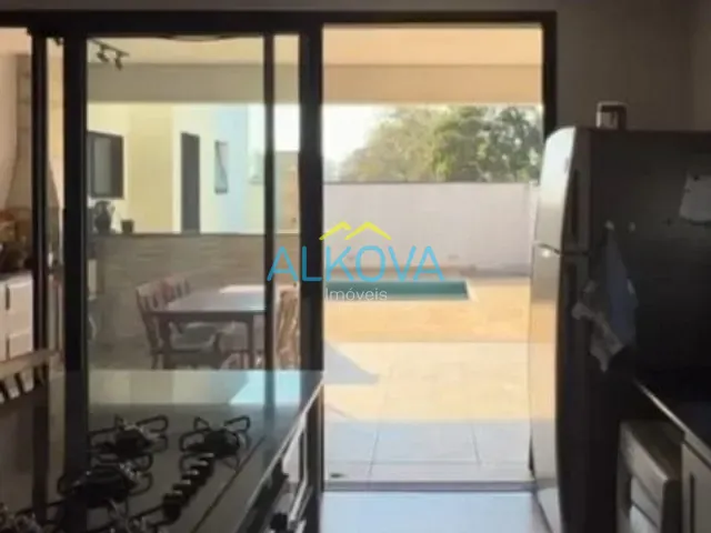 Casa com 400m² 4 quartos e 4 banheiros, à venda, no bairro Condomínio Terras do Vale em Caçapava