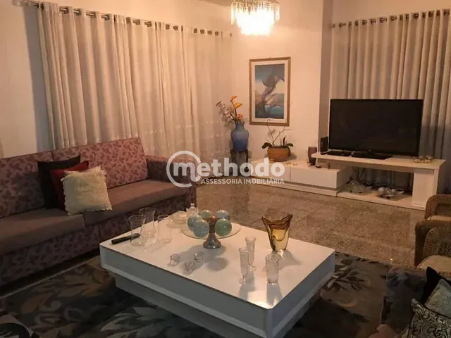 Casa com 560m² 5 quartos e 6 banheiros, à venda, no bairro Jardim Santa Marcelina em Campinas