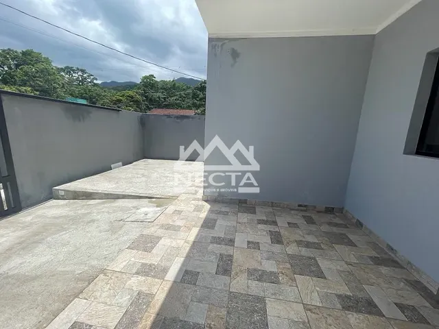 Casa com 98m² 3 quartos e 3 banheiros, à venda, no bairro Massaguaçu em Caraguatatuba