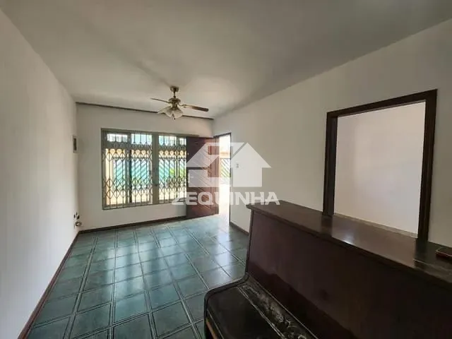 Casa com 190m² 3 quartos e 2 banheiros, à venda, no bairro Centro em Osasco