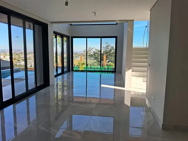 Casa 4 quartos e 5 banheiros, à venda, no bairro Urbanova em São José dos Campos