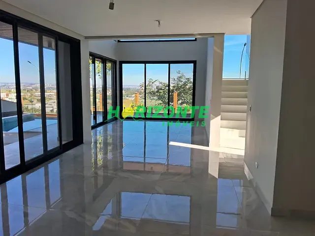 Casa 4 quartos e 5 banheiros, à venda, no bairro Urbanova em São José dos Campos