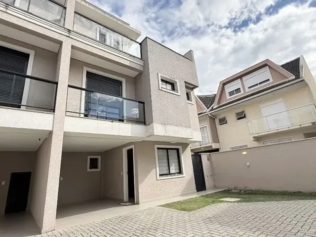 Casa com 147m² 3 quartos e 3 banheiros, para alugar, no bairro Santa Felicidade em Curitiba