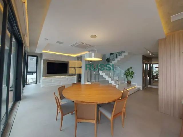 Casa com 570m² 4 quartos e 6 banheiros, à venda, no bairro Condomínio Residencial Alphaville II em São José dos Campos