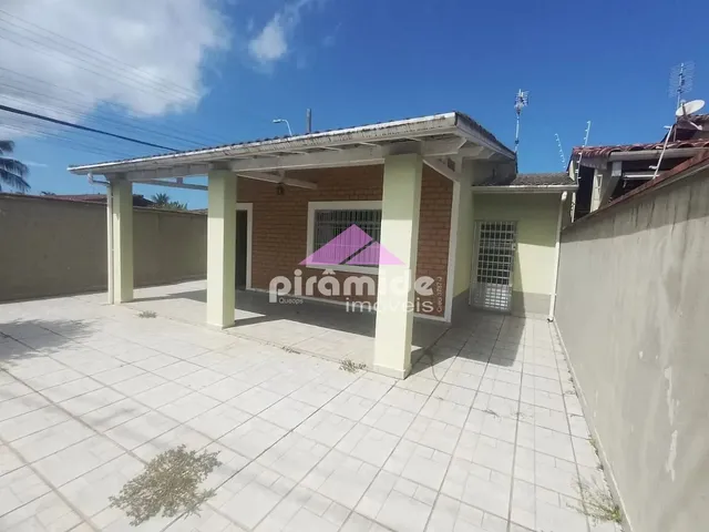 Casa com 270m² 3 quartos e 1 banheiro, à venda, no bairro Caputera em Caraguatatuba
