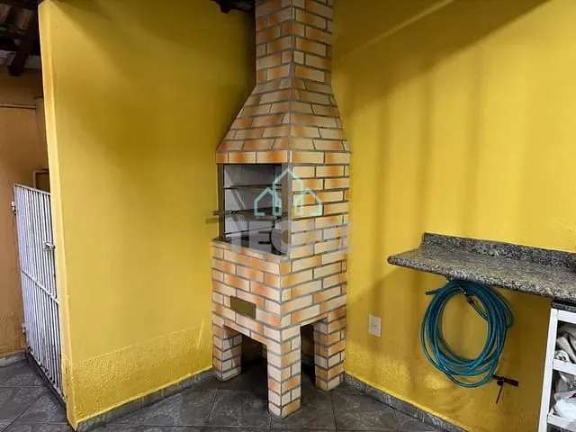 Casa 3 quartos e 2 banheiros, à venda, no bairro Bosque da Saúde em Taubaté