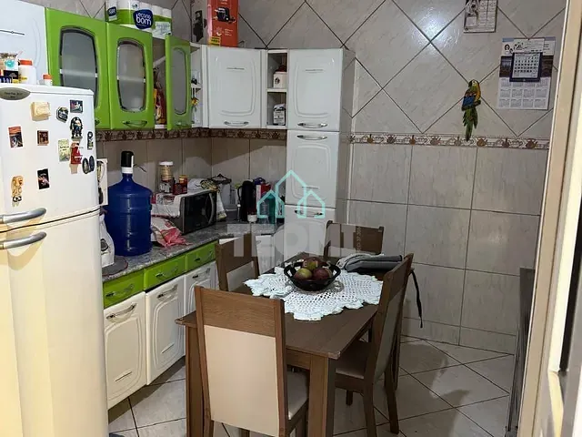Casa 3 quartos e 2 banheiros, à venda, no bairro Bosque da Saúde em Taubaté