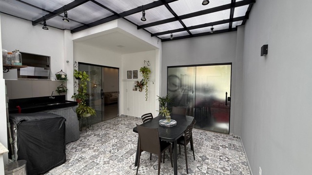Casa com 140m² 3 quartos e 3 banheiros, à venda, no bairro Parque Novo Jockey em Campos dos Goytacazes