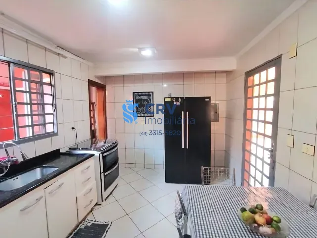 Casa com 250m² 3 quartos e 4 banheiros, à venda, no bairro Jardim Do Leste em Londrina