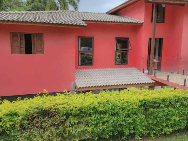 Casa com 1029m² 3 quartos e 3 banheiros, à venda, no bairro Centro (Caucaia do Alto) em Cotia