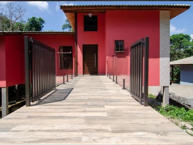 Casa com 1029m² 3 quartos e 3 banheiros, à venda, no bairro Centro (Caucaia do Alto) em Cotia
