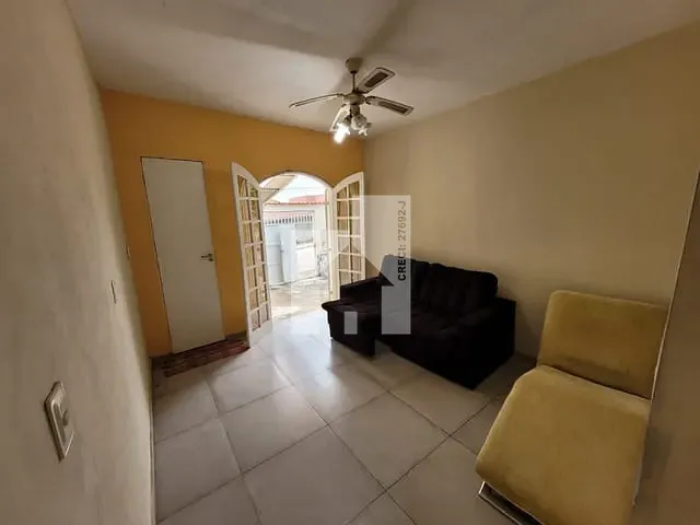 Casa 2 quartos e 2 banheiros, para alugar, no bairro Jardim Pacaembu em Jundiaí