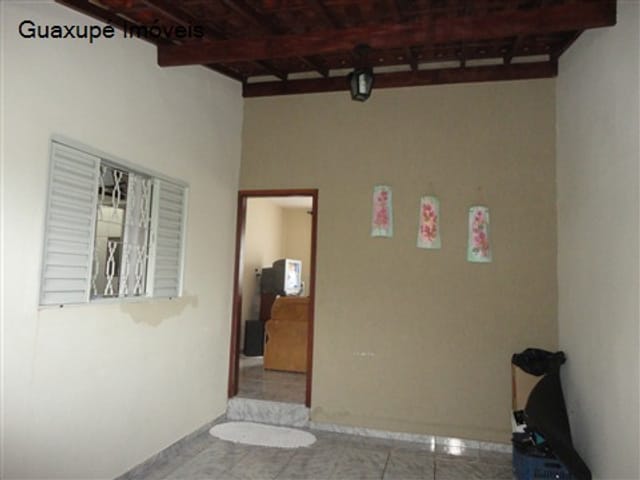 Foto do Casa - Casa c/ : 2 dorms ( 1 suíte ), 3 banheiros, sala de tv, copa, cozinha, lavanderia, despensa, quintal. | Guaxupé Imóveis Ltda