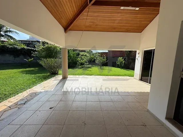 Casa com 0m² 3 quartos e 2 banheiros, para alugar, no bairro Residencial Palm Park em Holambra