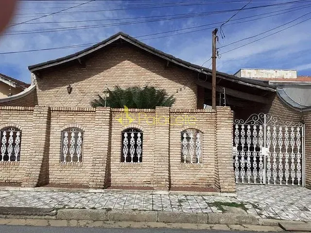 Casa com 250m² 4 quartos e 2 banheiros, à venda, no bairro Jardim Independência em Taubaté