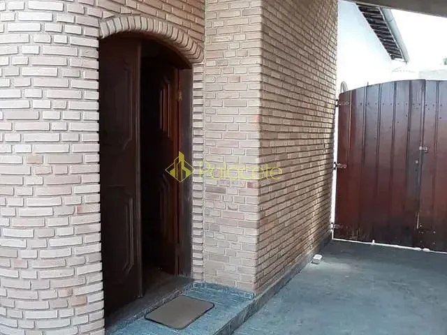 Casa com 250m² 4 quartos e 2 banheiros, à venda, no bairro Jardim Independência em Taubaté