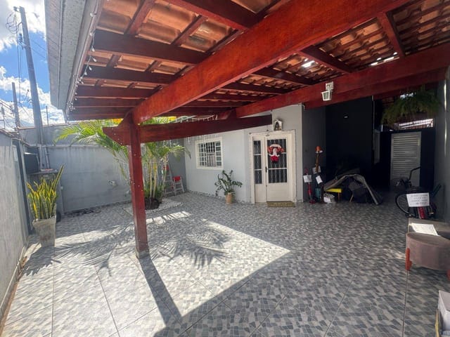 Casa com 200m² 2 quartos e 3 banheiros, à venda, no bairro Residencial Parque das Palmeiras em Pindamonhangaba