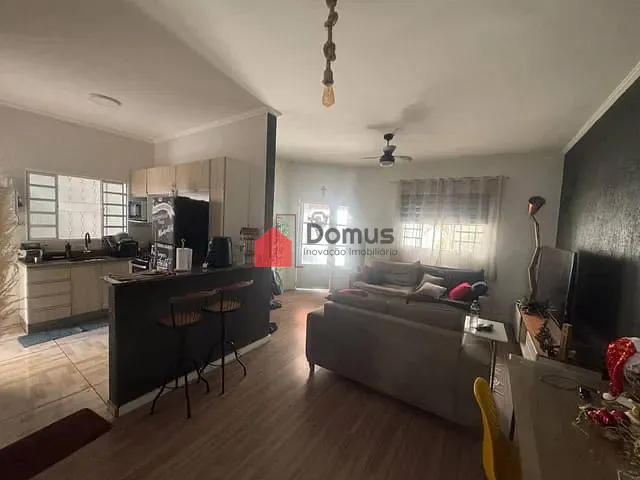 Casa com 200m² 2 quartos e 3 banheiros, à venda, no bairro Residencial Parque das Palmeiras em Pindamonhangaba