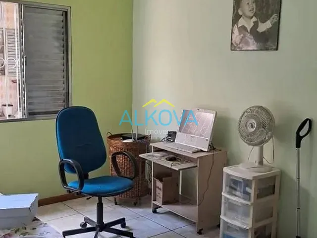 Casa com 300m² 3 quartos e 3 banheiros, à venda, no bairro Vila Tatetuba em São José dos Campos