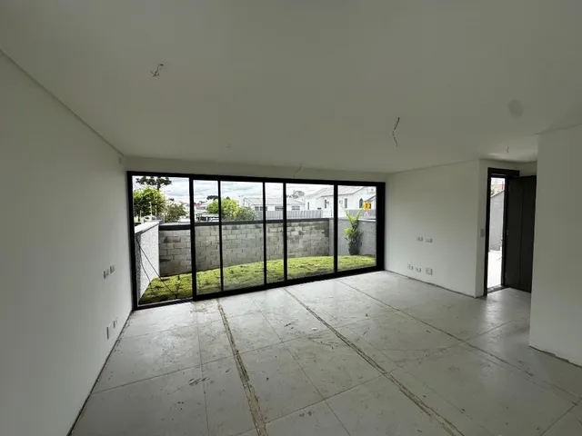 Sobrado com 199m² 3 quartos e 3 banheiros, à venda, no bairro São Braz em Curitiba
