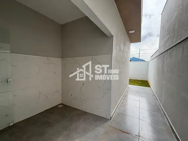 Casa 2 quartos e 1 banheiro, à venda, no bairro Jardim Heloísa em Andradas